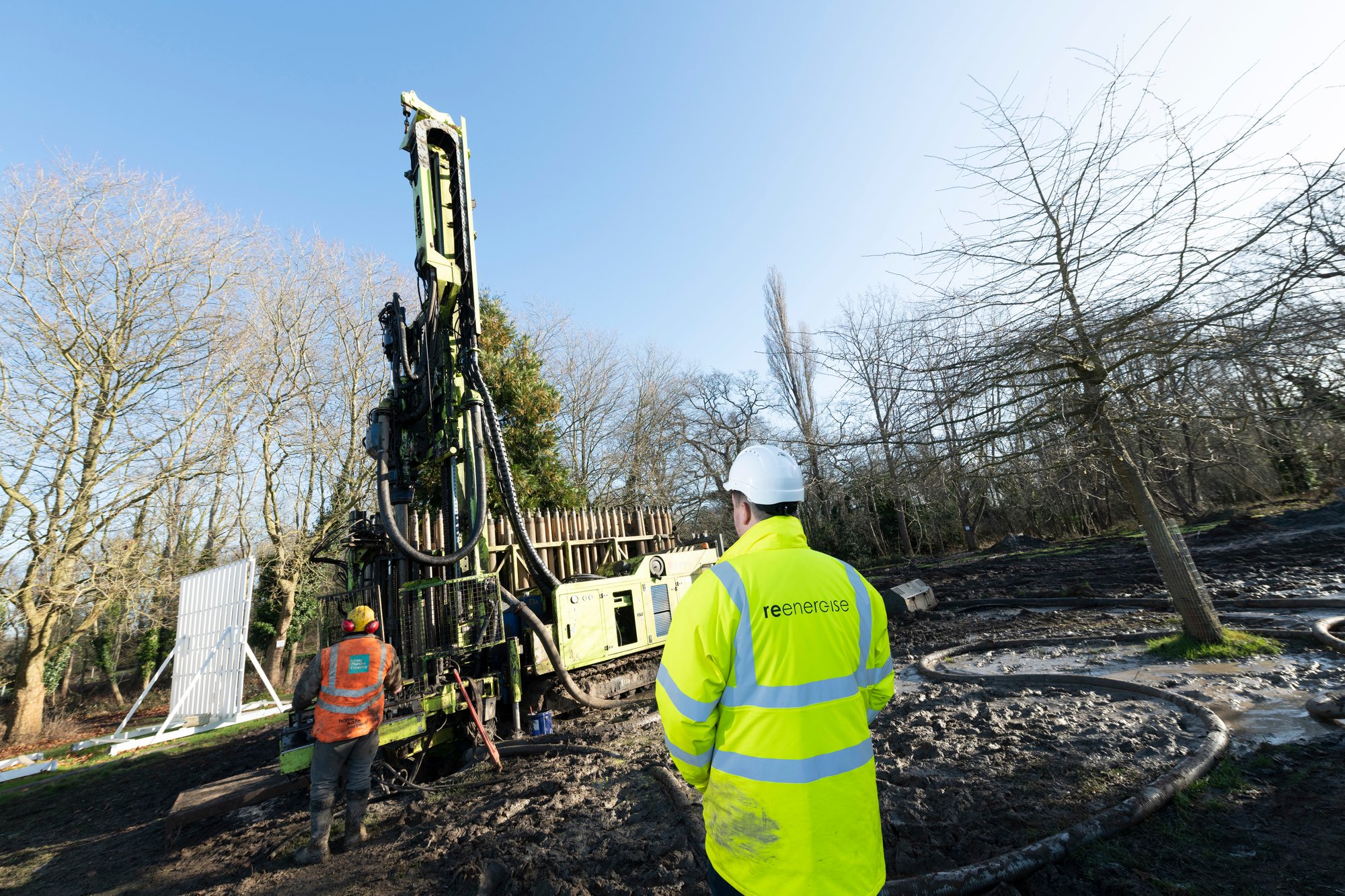 Drilling rig for boreholes for a GSHP system